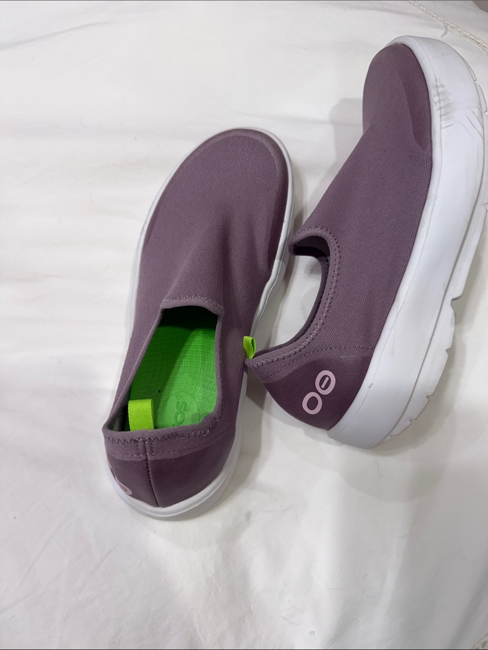 OOFOS Slip-On Sneakers in Dusty Purple with Lime Green Lining
